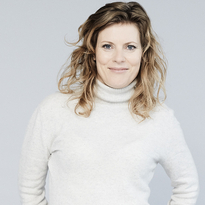 Jeg arbejde med en holistisk tilgang til behandling, hvor jeg blander terapi, coaching og psykologi med healing og clairvoyance og har hjulpet hundredevis af mennesker med at vende fysiske- og psykiske udfordringer til personlig- og spirituel transformation. Jeg arbejde med en holistisk tilgang til behandling, hvor jeg blander terapi, coaching og psykologi med healing og clairvoyance og har hjulpet hundredevis af mennesker med at vende fysiske- og psykiske udfordringer til personlig- og spirituel transformation.